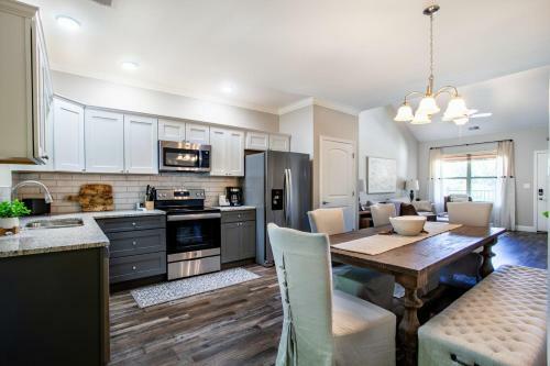 Charming Cades Cove Condo - Community Amenities
