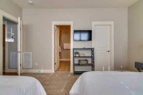 Phillips Place Condos II