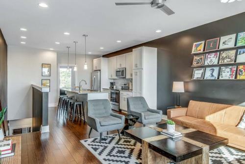 Big New And Modern With Skyline View Mural And Ping Pong