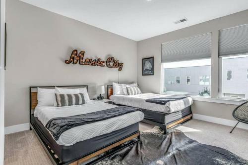 Big New And Modern With Skyline View Mural And Ping Pong