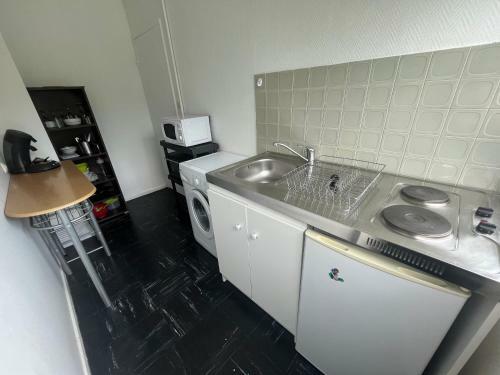 Apartamento Superbe Studio Avec Parking Gratuit - Dabnb