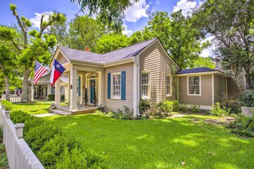 Well-appointed And Spacious Chappell Hill House