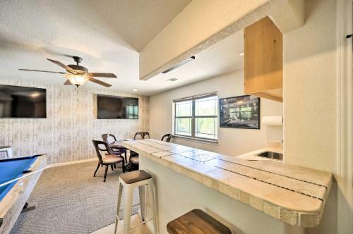 Luxe Canyon Home Decks, Hot Tub And Lake Views