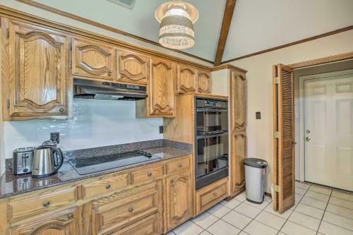 Pet-friendly Garland Home Golf Course View!