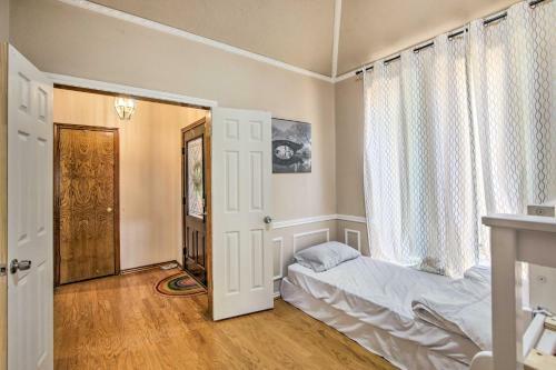 Pet-friendly Garland Home Golf Course View!