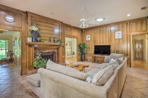 Pet-friendly Garland Home Golf Course View!