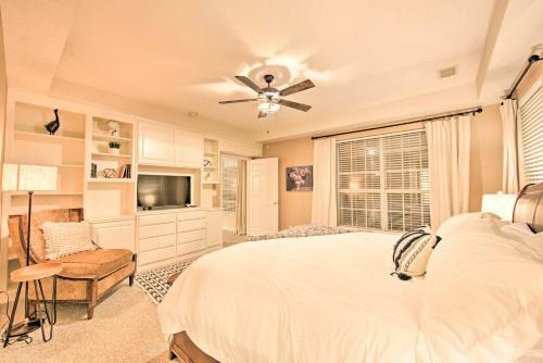 Lovely Hawkins Home With Patio And Hangar Garage!