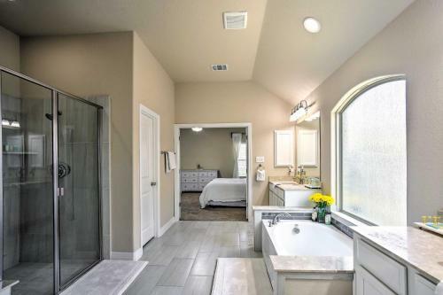 Suburban San Antonio Home With Covered Patio!