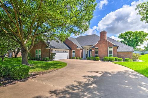 Waterfront Granbury Retreat With Dock And Slip!