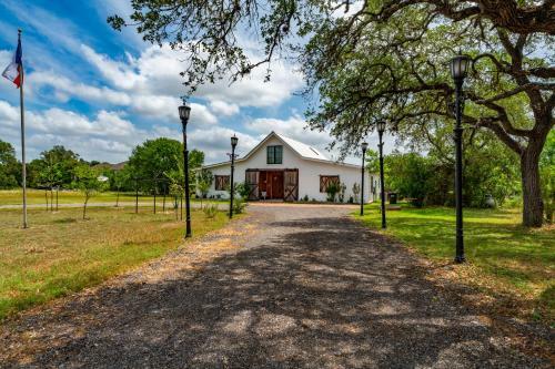 Villa Luxury Barn House With Pool