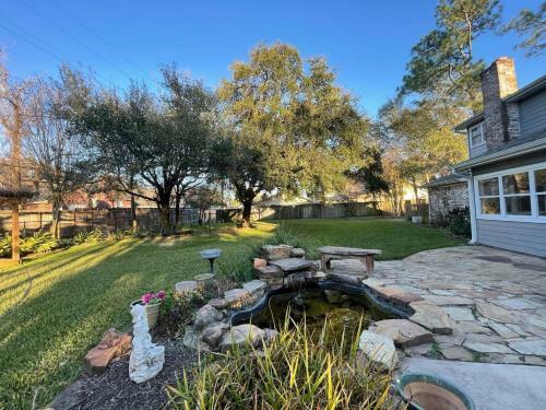 Beautiful Traditional Home*modern Updates*guest Suite B