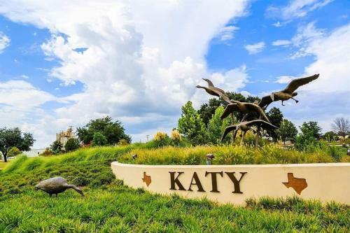 Beautiful Traditional Home*modern Updates*guest Suite B