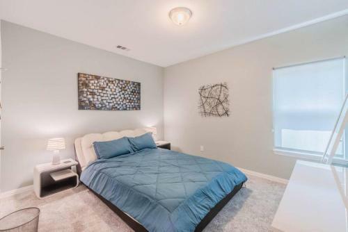 Modern 4 Br Near Downtown, Zoo