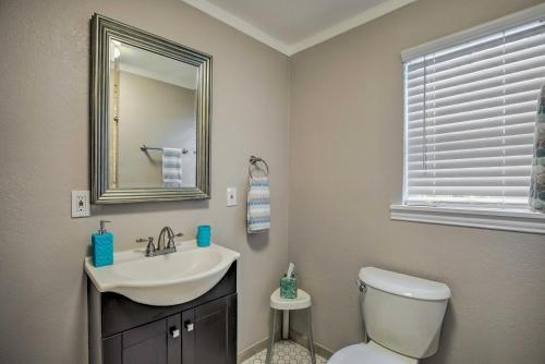 Bungalow G - Centrally Located Dallas Home!