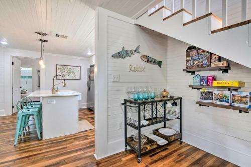 Historic Galveston Home Walk To The Strand!