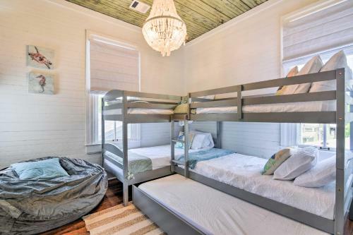 Historic Galveston Home Walk To The Strand!