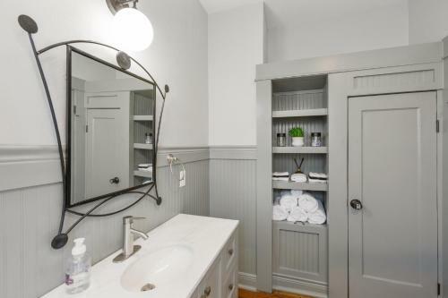 Coastal Corner Immaculate Mid-island Gem Home