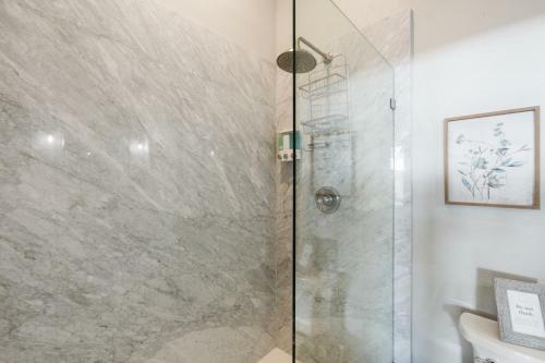 Coastal Corner Immaculate Mid-island Gem Home