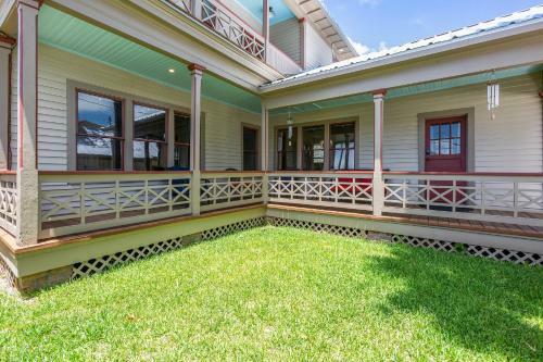 Coastal Corner Immaculate Mid-island Gem Home