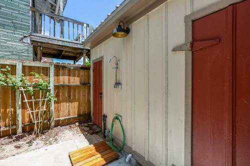 Coastal Corner Immaculate Mid-island Gem Home