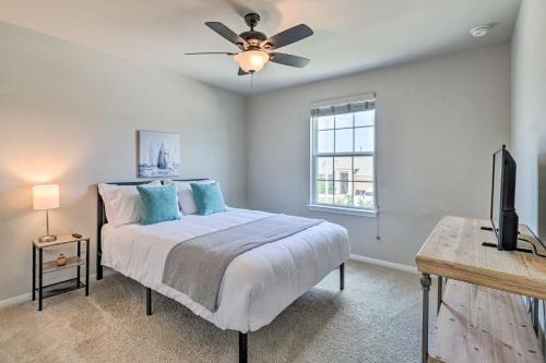 Roomy Austin Abode With Community Outdoor Pool!