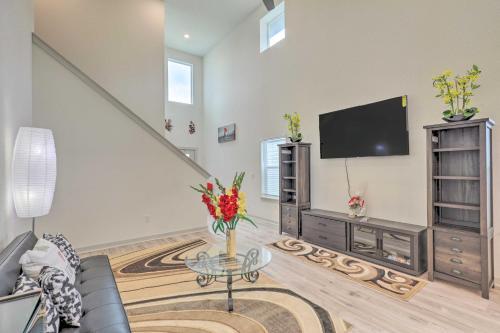 Spacious And Sunny Austin Home About 9 Mi To Dtwn!