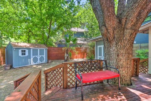 Central And Cozy Austin Abode About 2 Mi To Dtwn!