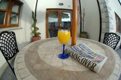Avlon House Bed And Breakfast