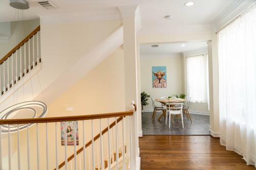 River Oaks, Elegant & Bright, Family Oriented, Spacious
