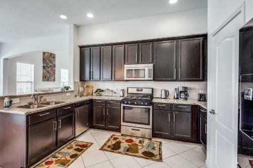 Beautiful 2 Story Luxury Home In An Upscale Area!