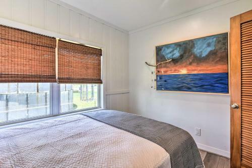 Breezy Surfside Beach Home With Deck And Grill!