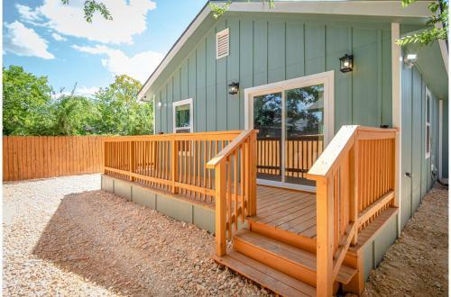 Newly Remodeled 4br 2ba Near Amazing Downtown