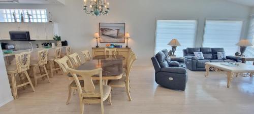 Chris Beach Pool Townhome Home