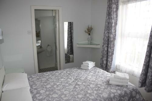 Hostal St. George Guest House