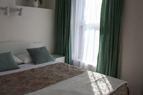 Hostal St. George Guest House