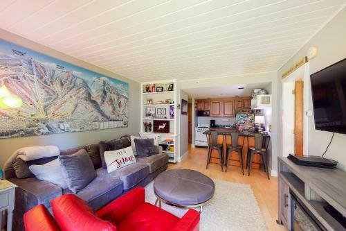 Center Village #203