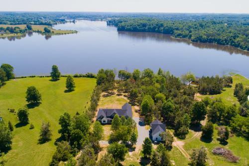 Lakeview On Peach Grove Road