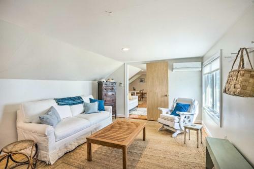 Bayside Deltaville Retreat With Beach And Grill!