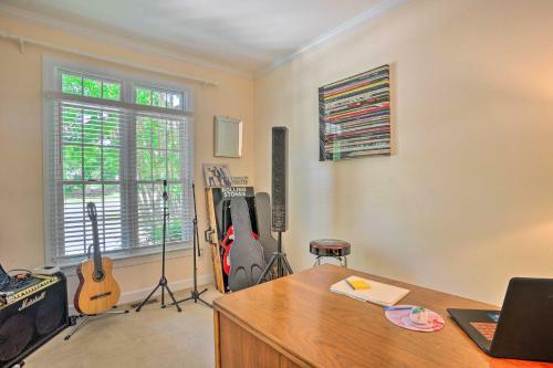 Elegant Waterfront Home With Bar, Deck And Views!