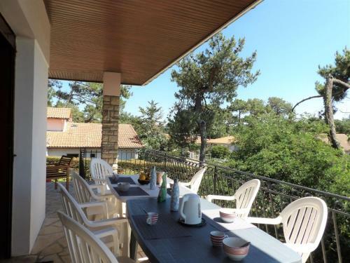 Apartment Doucham�a