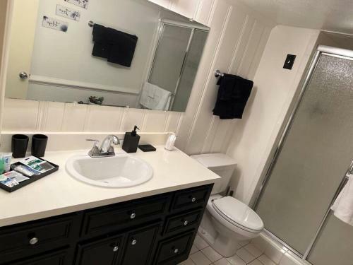 Apartamento Spacious 1 Bedroom Home Away From Home!