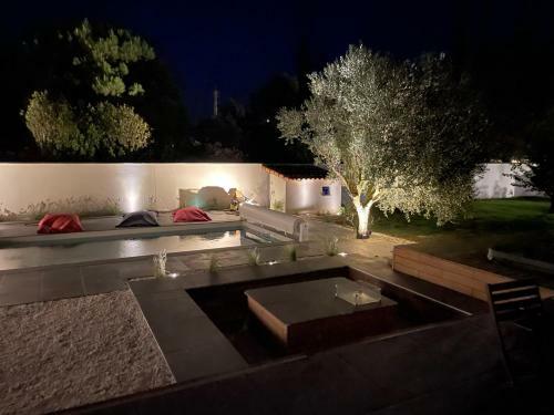 Magnifique Villa Avec Piscine / Jacuzzi / Brasero