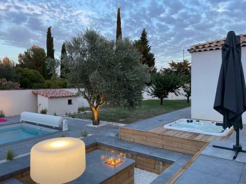 Magnifique Villa Avec Piscine / Jacuzzi / Brasero