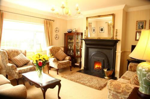 Brooklodge Bed And Breakfast