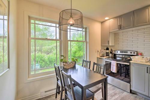 Island Gem With Shared Fire Pit, 3 Mi To Beach!