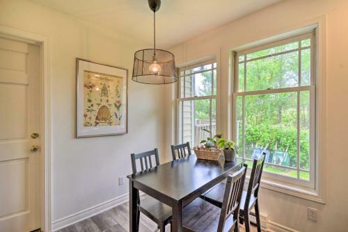 Island Gem With Shared Fire Pit, 3 Mi To Beach!