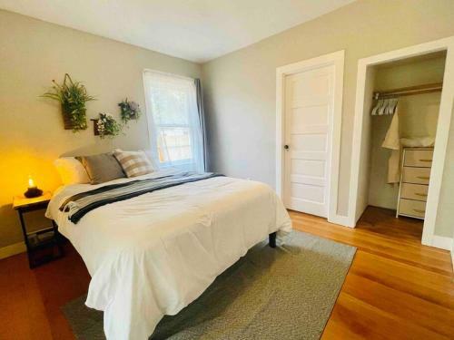 Apartamento Cute And Cozy 2-br Bungalow Near Everything!