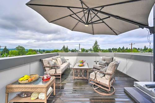 Sleek Townhome In Ballard With Rooftop Deck!