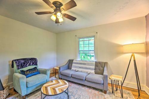 Sun-dappled Fayetteville Home With Fire Pit!