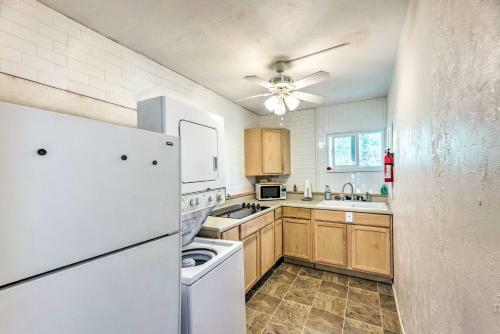 Sun-dappled Fayetteville Home With Fire Pit!